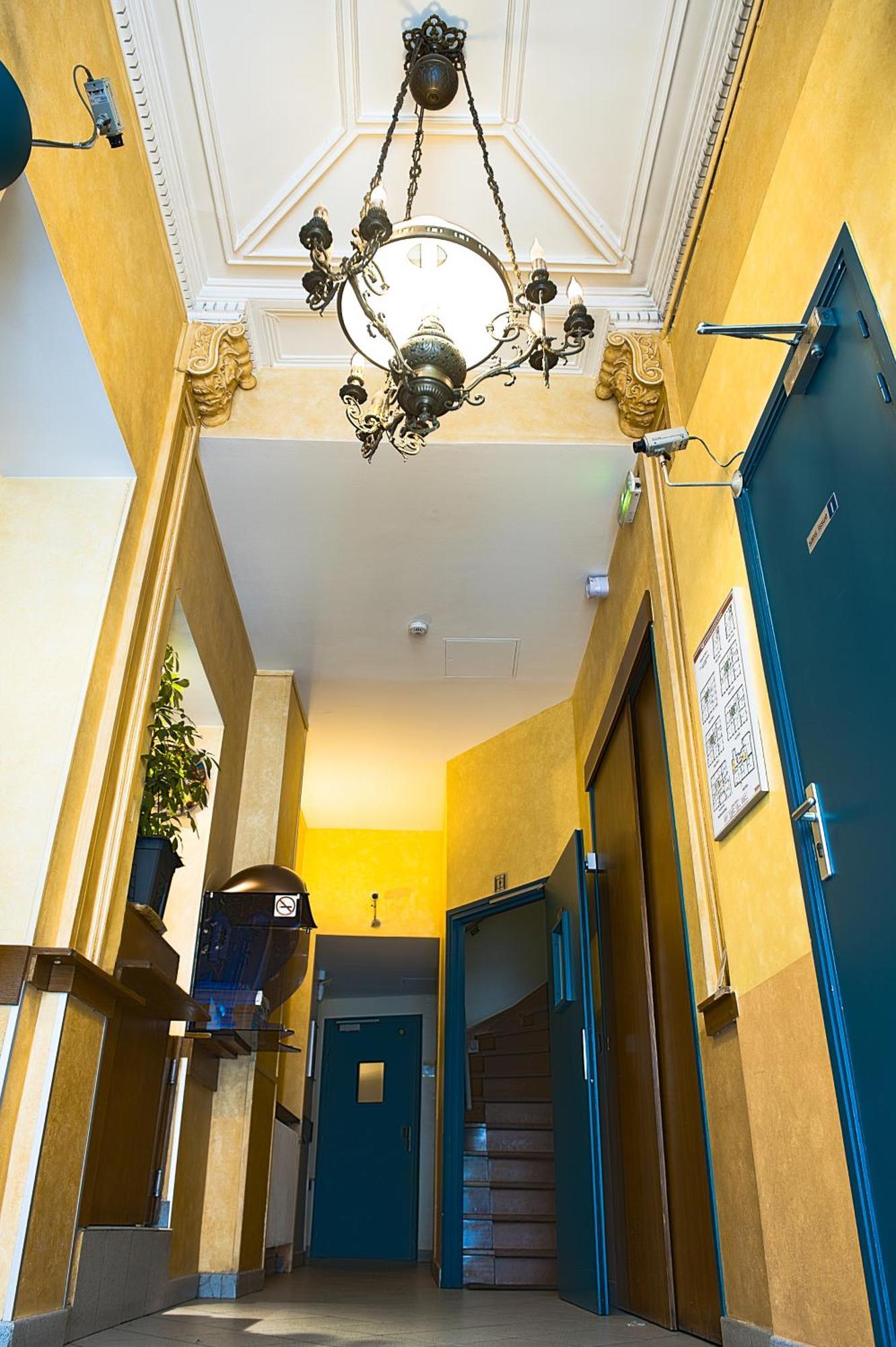 Hotel De Milan Párizs Kültér fotó